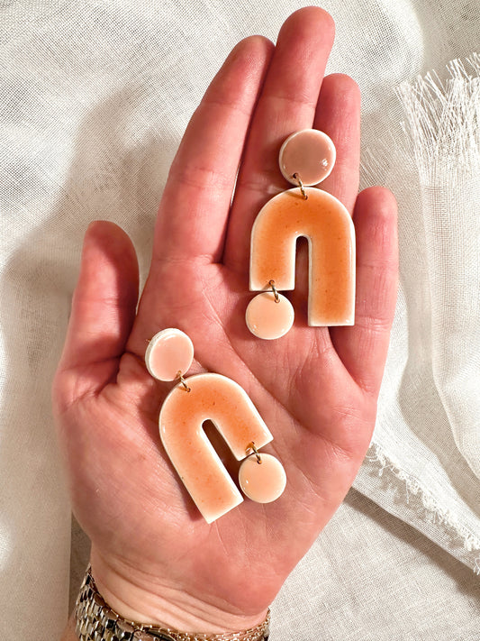 Faux Ceramic Abstract Arch Post Earrings in Harvest Peach