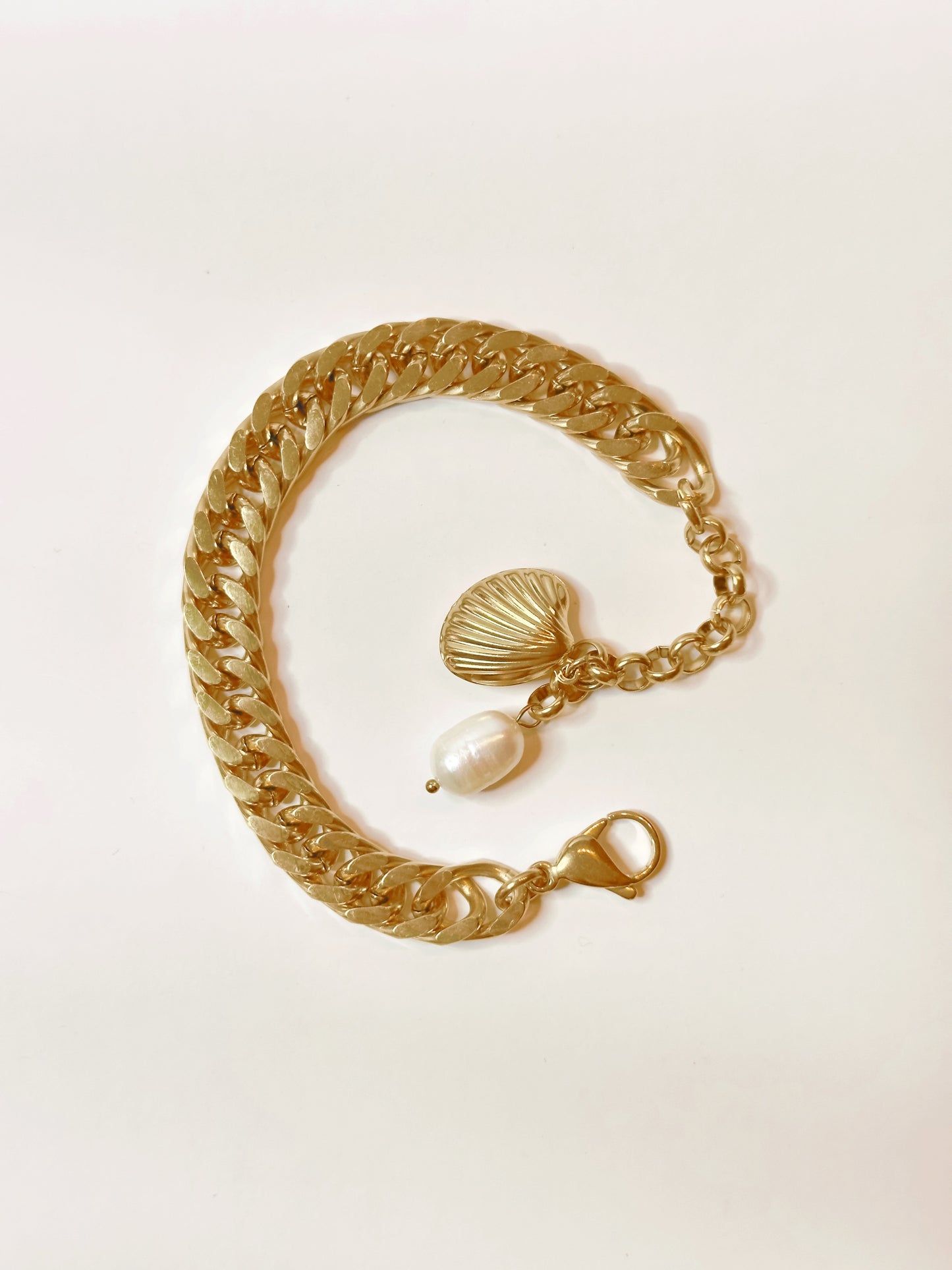 Golden Tides Shell Bracelet