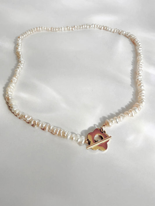 Freshwater Pearl Choker with Flower Clasp