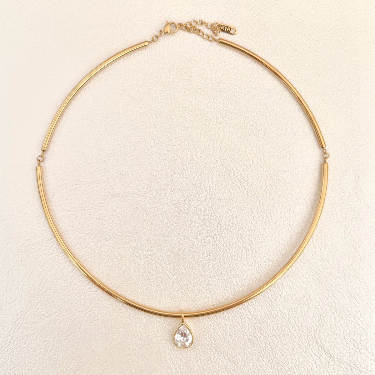 Pear Bezel Collar